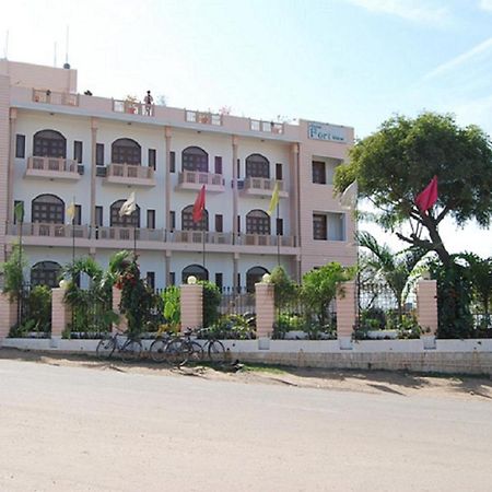 Hotel Fort View Tikamgarh Екстер'єр фото