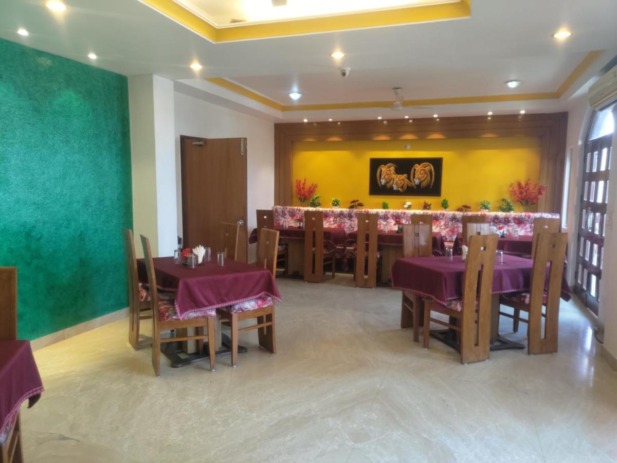 Hotel Fort View Tikamgarh Екстер'єр фото