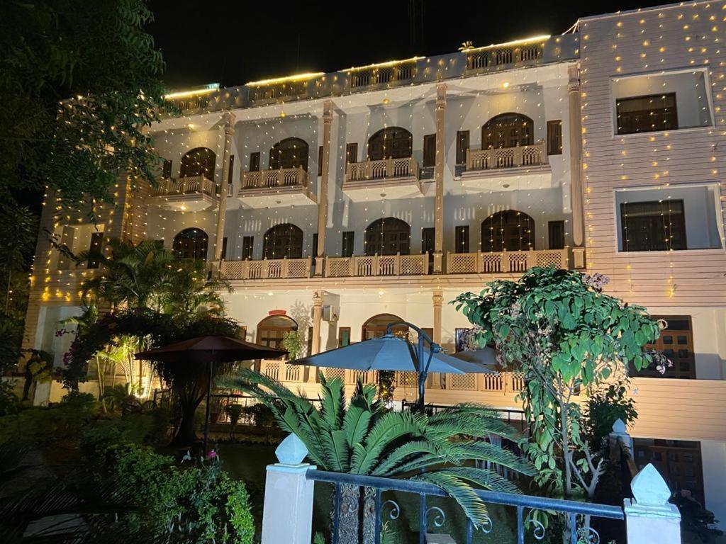 Hotel Fort View Tikamgarh Екстер'єр фото