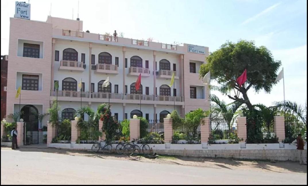 Hotel Fort View Tikamgarh Екстер'єр фото